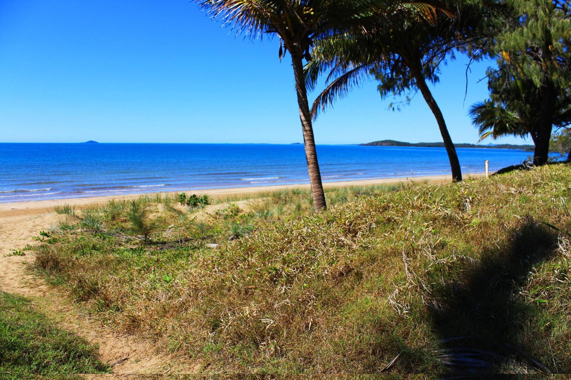 Sarina Beach Motel Grasstree Beach Buitenkant foto