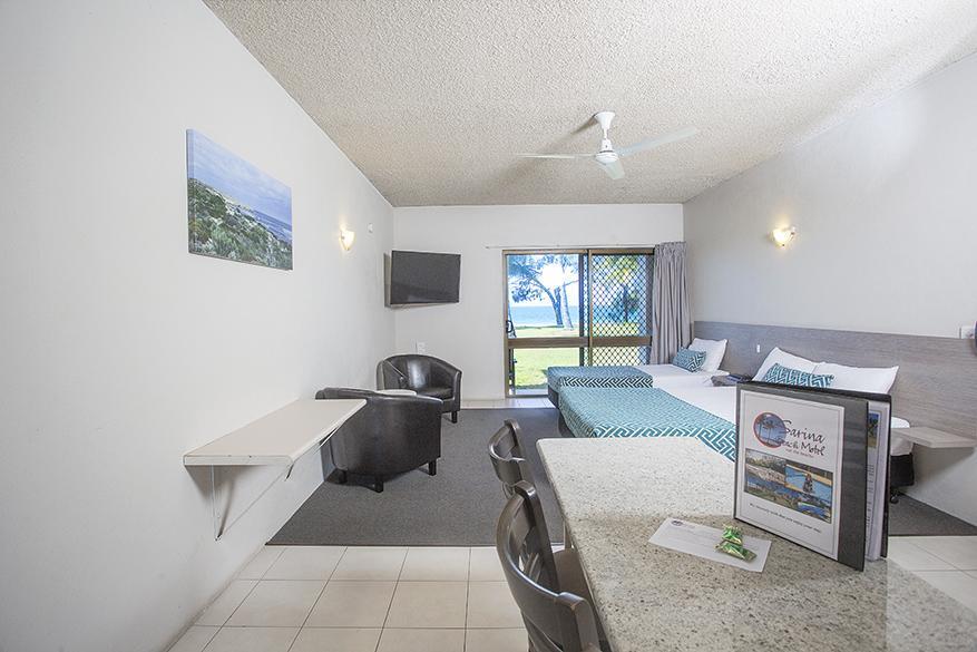 Sarina Beach Motel Grasstree Beach Buitenkant foto